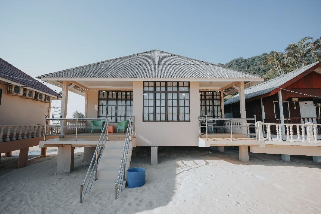 3/4D Sun Beach Resort Full Board Package-Tioman Island
