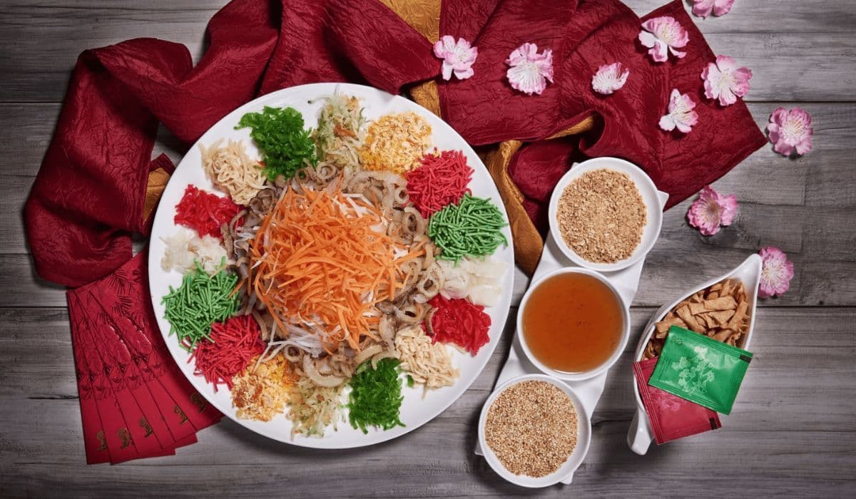 One Day Yee Sang & Shopping Tour