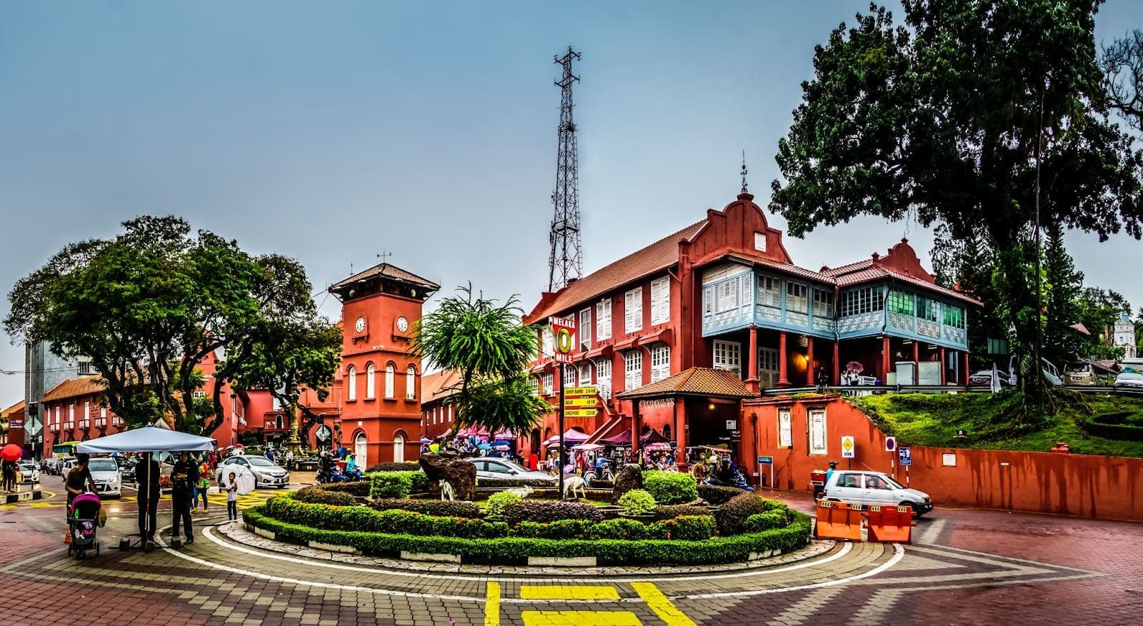 Savor the flavours of Malacca – a foodie paradise with every bite!
Shutterstock: Derek Teo